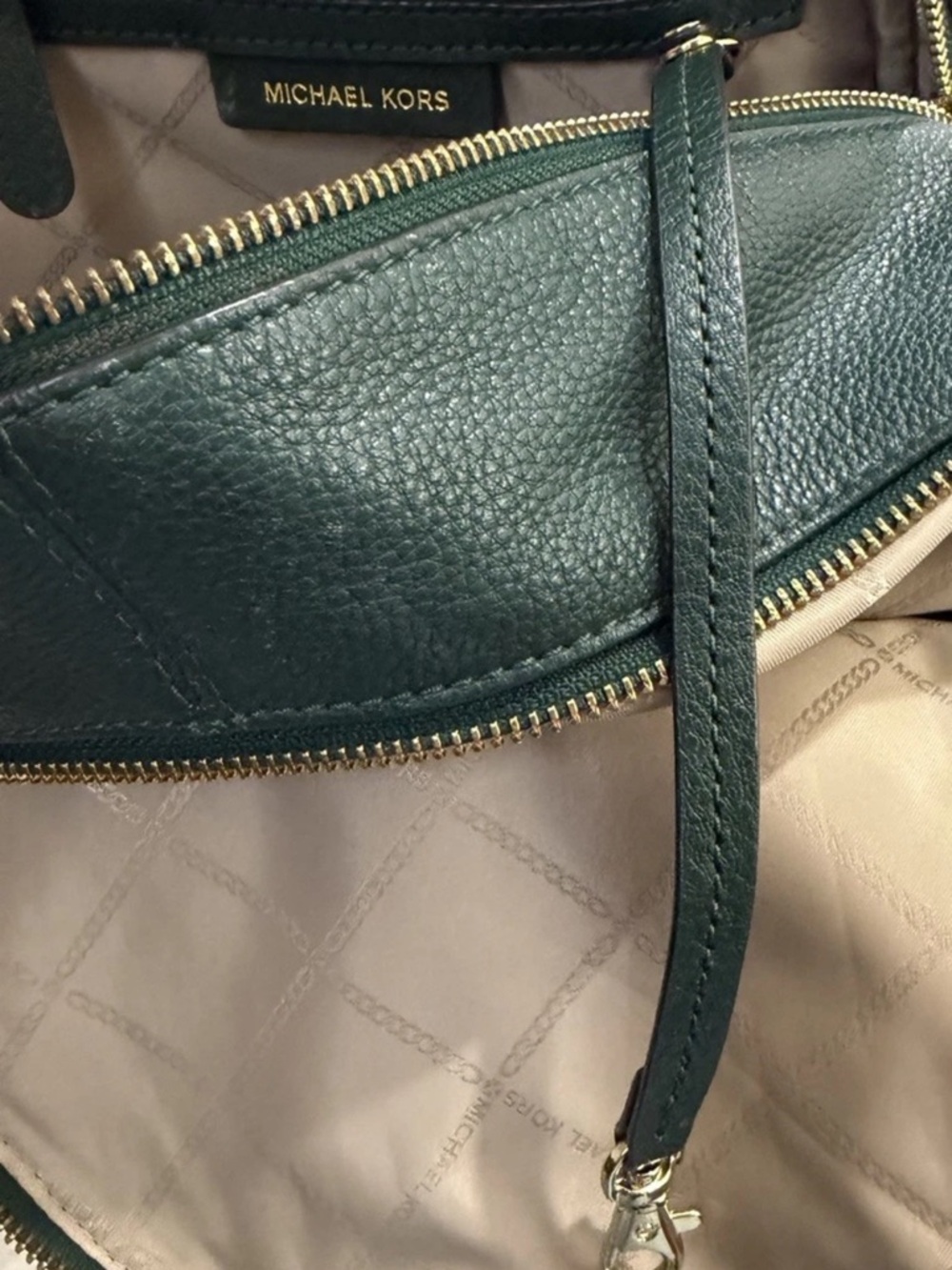 Michael Kors Green Pebbled Leather Backpack Gold Hardware Zipper Inner pocket - Picture 7 of 10